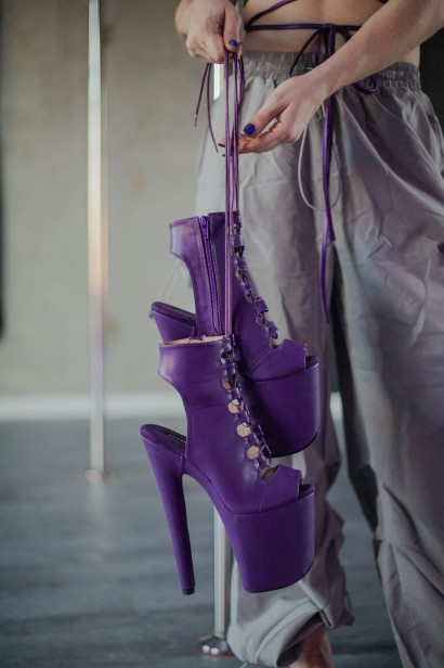 colorful violet matte shoes pole dance buty obuwie.jpg