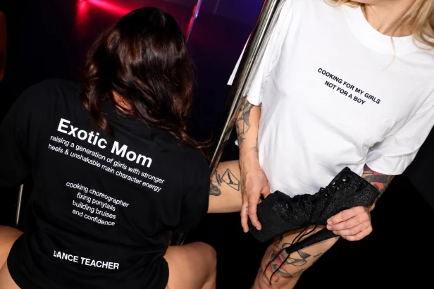 exotic mom cooking for girls guiltee white black.jpg
