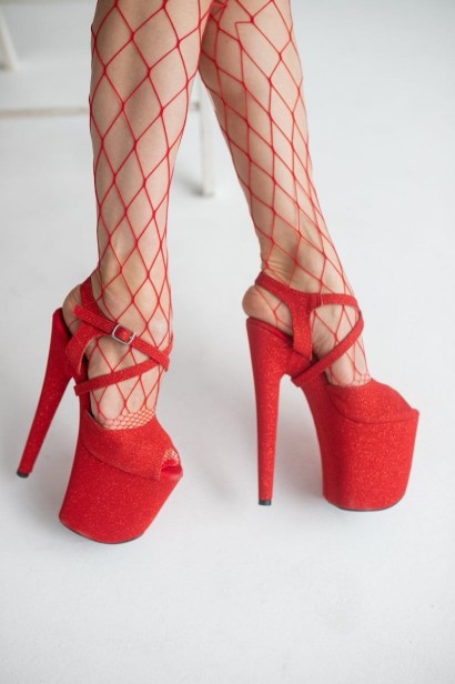 desire-04-czerwony-z-brokatem-sandalki-02.jpg