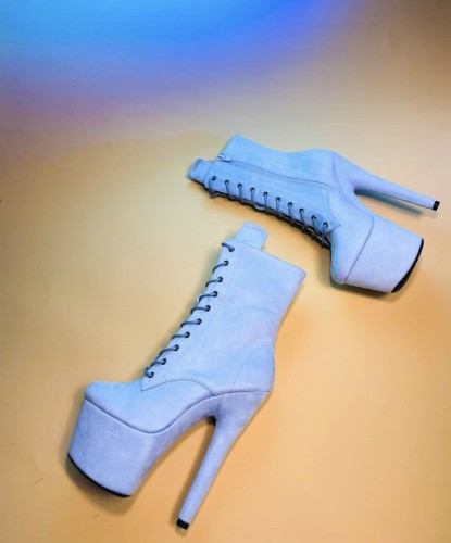 paradise-08-baby-blue-zamkniete-botki-zamszowe.jpg
