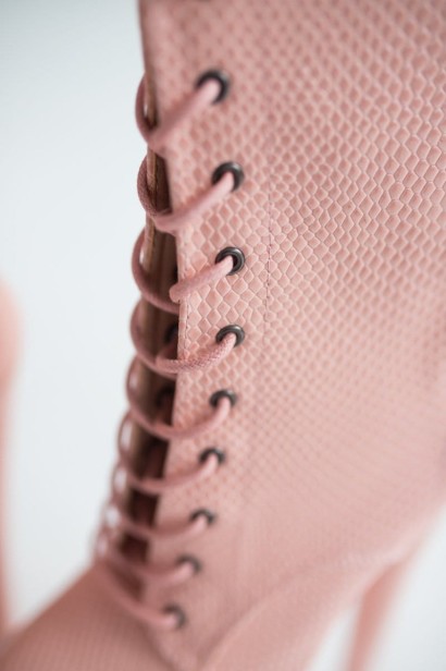 thrill-03-23cm-baby-pink-otwarte-botki-02.jpg
