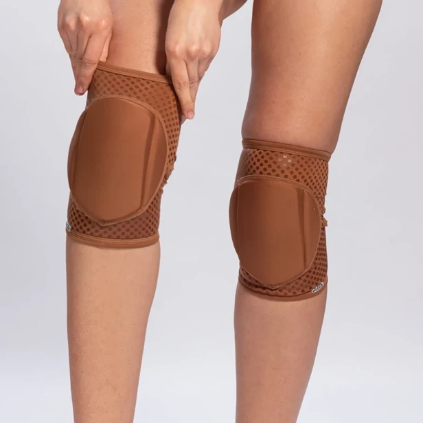 knee-pads-nakolanniki-mocha-grip-queen-03.webp